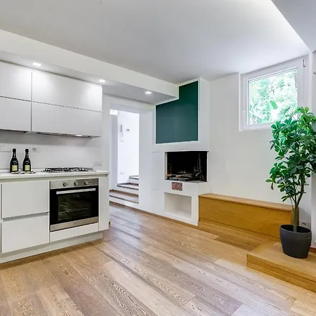 Bdc - The Secret Garden In Trevi *