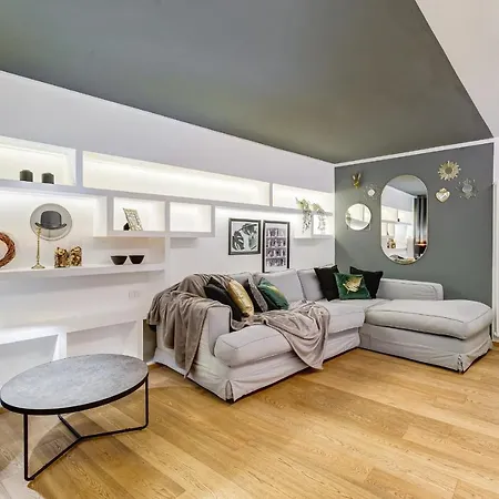 Bdc - The Secret Garden In Trevi