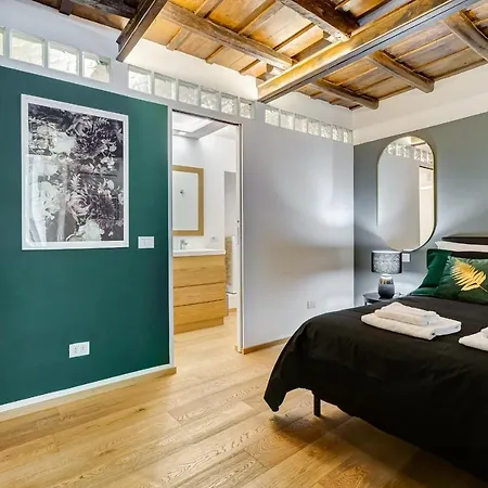 Bdc - The Secret Garden In Trevi Rom